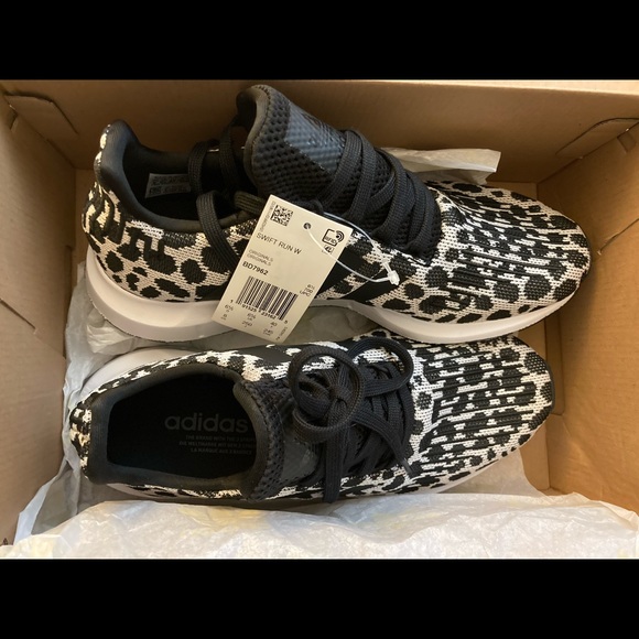 SOLD NIB Adidas Swift Run Leopard / Cheetah Shoes - Picture 2 of 2